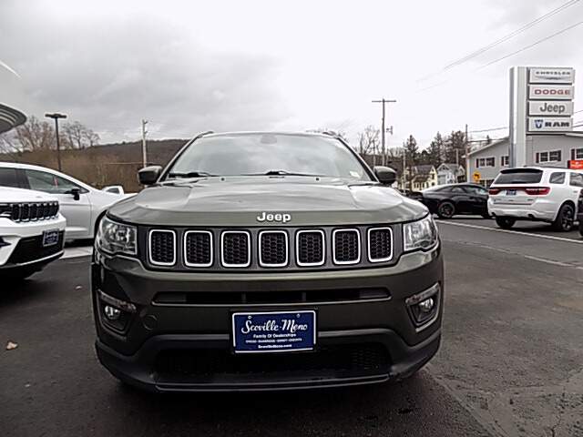  2019 Jeep Compass Image: 1