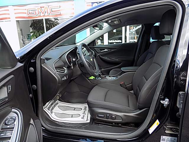  2024 Chevrolet Malibu Image: 10