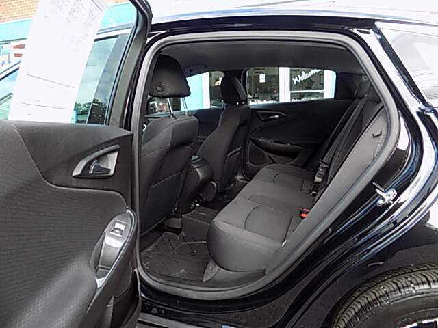  2024 Chevrolet Malibu Image: 8