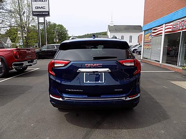  2022 GMC Terrain Image: 3