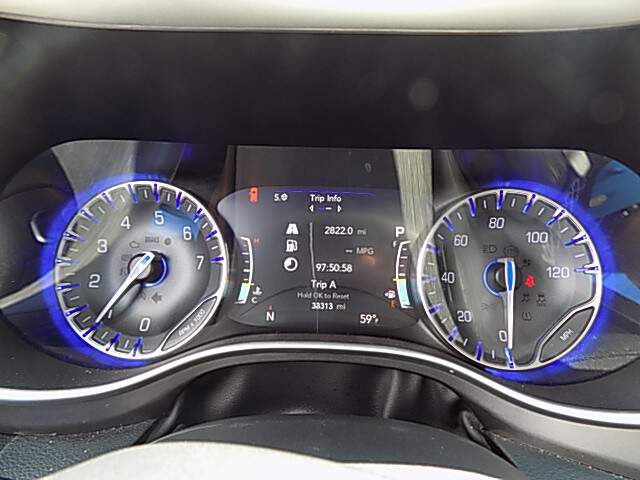  2022 Chrysler Pacifica Image: 9