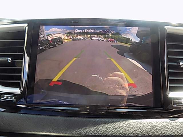  2022 Chrysler Pacifica Image: 11