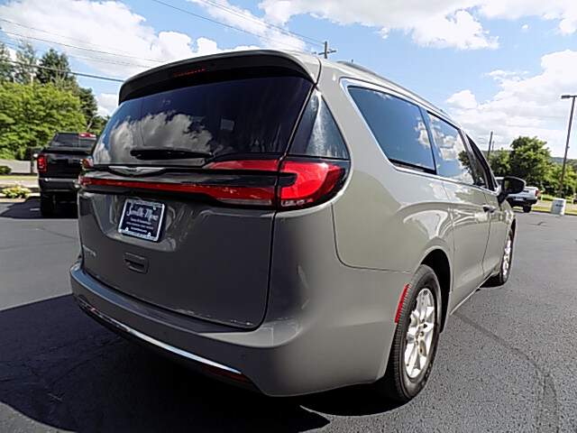  2022 Chrysler Pacifica Image: 4