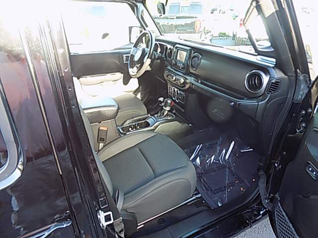  2020 Jeep Wrangler Image: 6