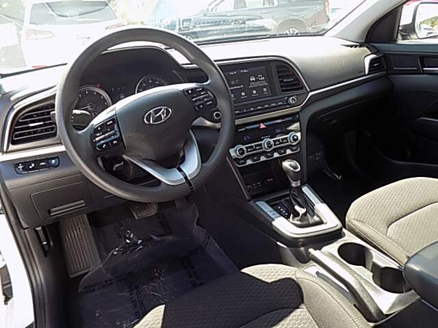  2020 Hyundai Elantra Image: 10