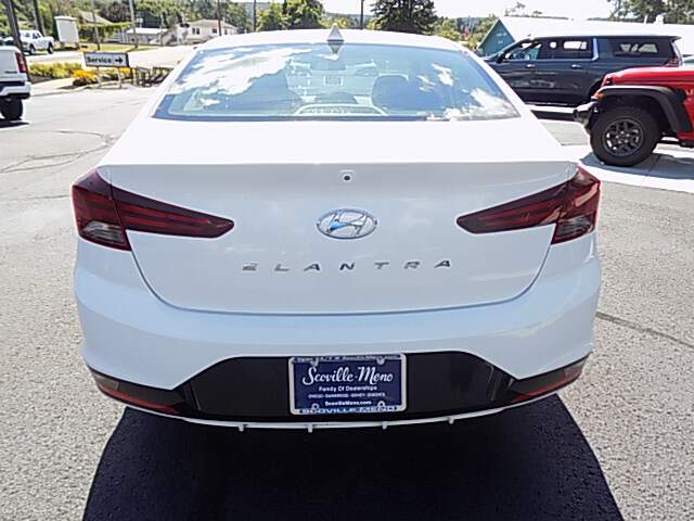  2020 Hyundai Elantra Image: 3