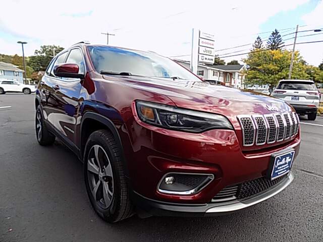  2019 Jeep Cherokee Image: 4