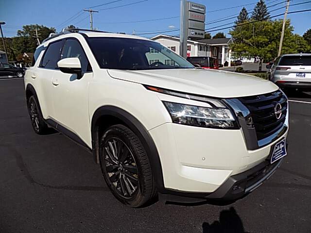  2022 Nissan Pathfinder Image: 3