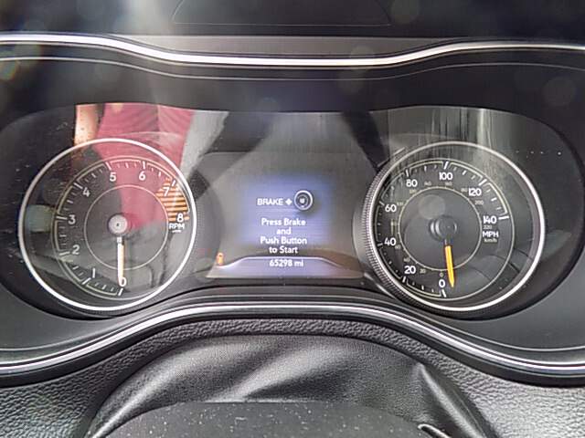  2019 Jeep Cherokee Image: 10