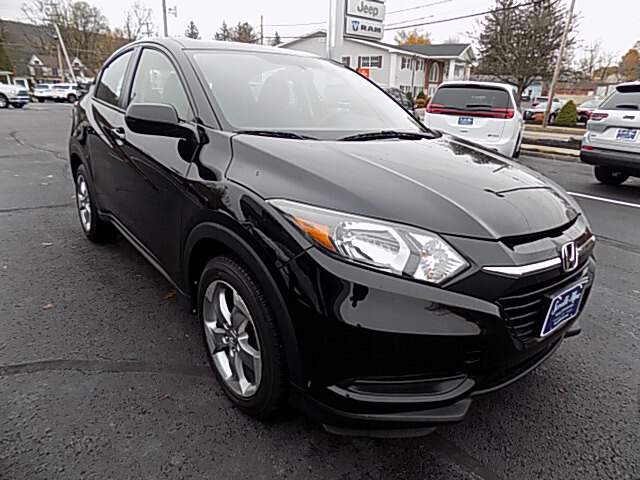 2018 Honda HR-V LX photo 2