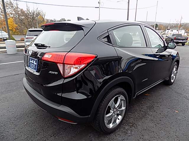 2018 Honda HR-V LX photo 4