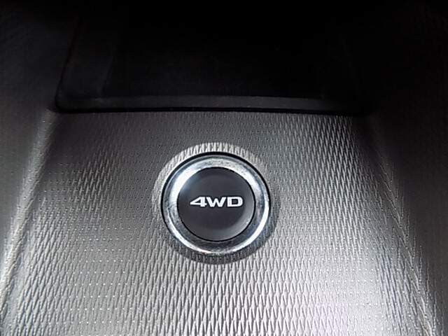  2024 Mitsubishi Outlander Image: 12