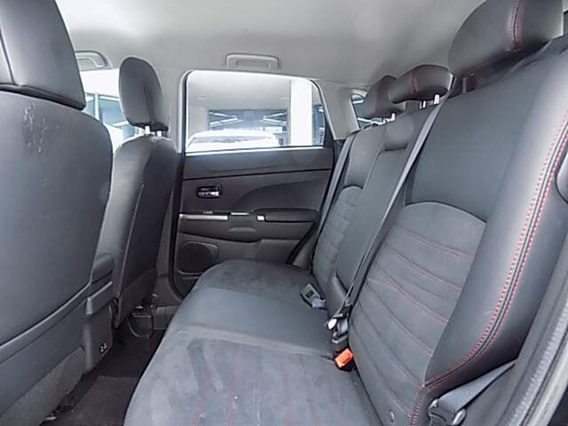  2024 Mitsubishi Outlander Image: 7