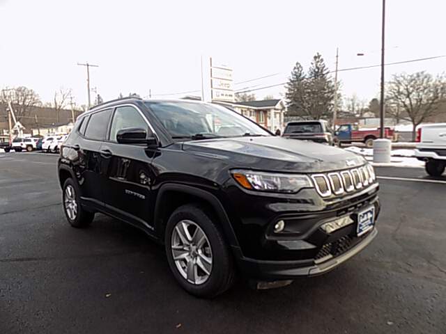  2022 Jeep Compass Image: 3