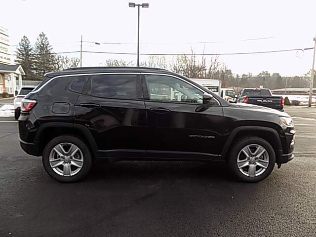  2022 Jeep Compass Image: 4