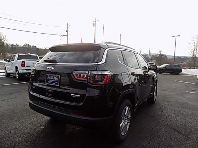  2022 Jeep Compass Image: 5