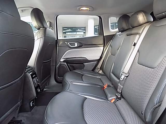  2022 Jeep Compass Image: 8