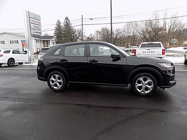  2024 Honda HR-V Image: 10