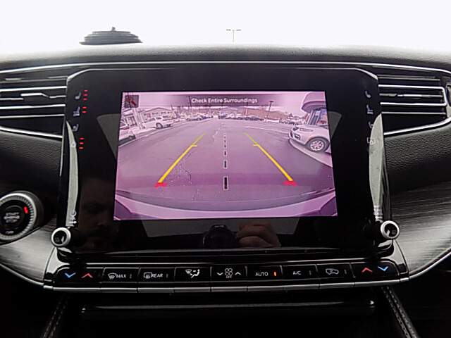  2024 Jeep Wagoneer Image: 11