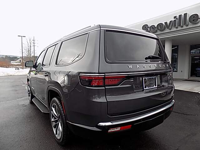  2024 Jeep Wagoneer Image: 4