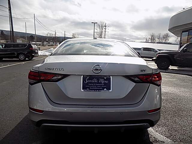  2020 Nissan Sentra Image: 4