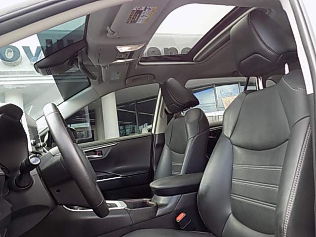  2022 Toyota RAV4 Image: 6