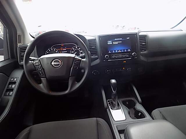  2022 Nissan Frontier Image: 9