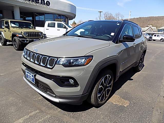  2023 Jeep Compass Image: 0
