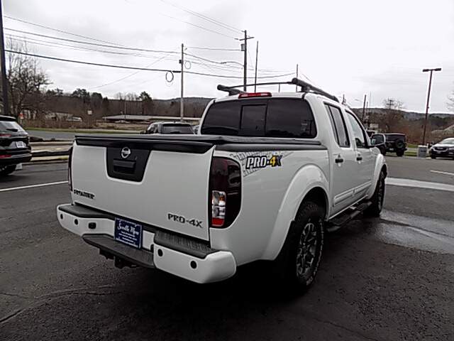  2021 Nissan Frontier Image: 3