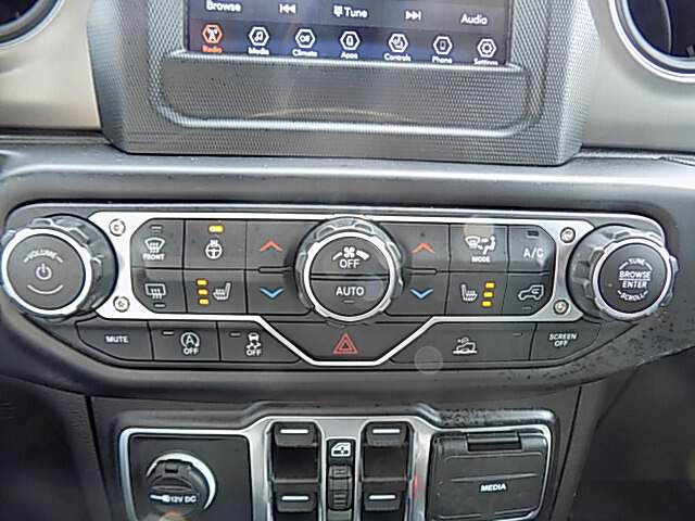  2022 Jeep Wrangler Image: 10