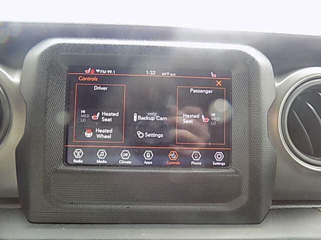  2022 Jeep Wrangler Image: 11