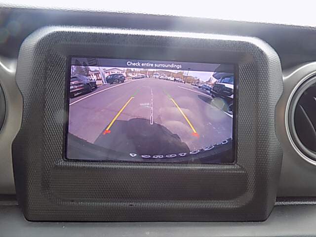  2022 Jeep Wrangler Image: 12