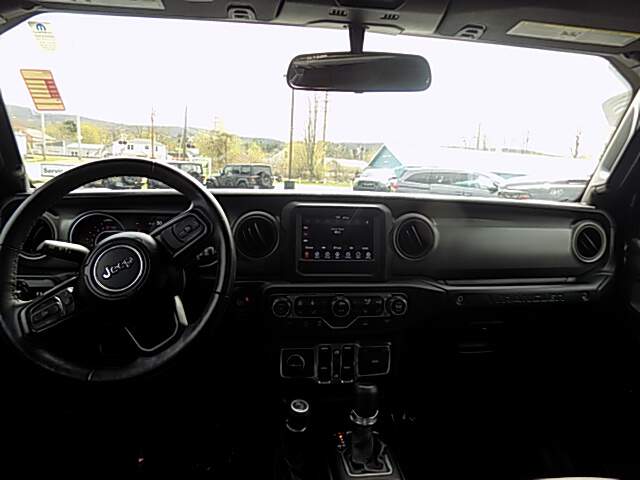  2022 Jeep Wrangler Image: 8