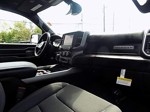  2022 Ram 1500 Image: 8