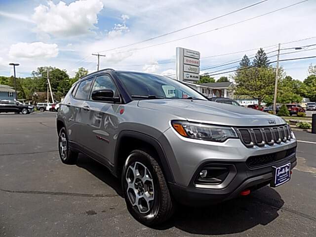  2022 Jeep Compass Image: 3