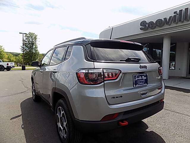  2022 Jeep Compass Image: 5