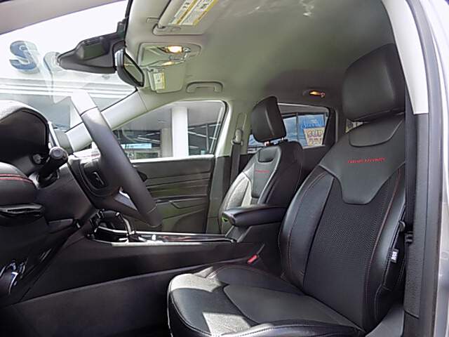  2022 Jeep Compass Image: 6
