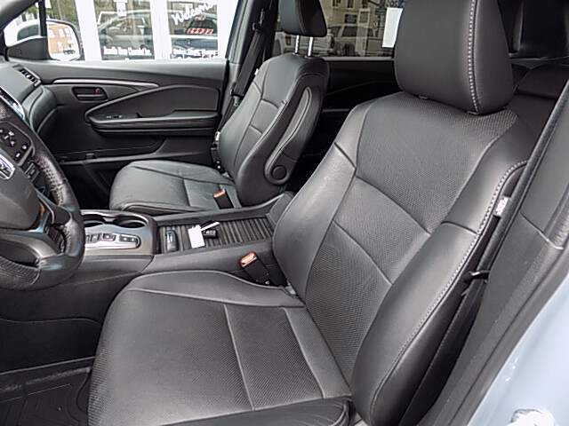  2023 Honda Passport Image: 8