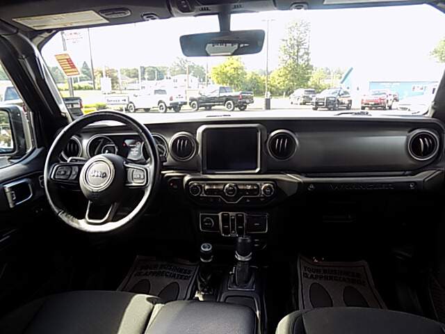  2022 Jeep Wrangler Image: 9
