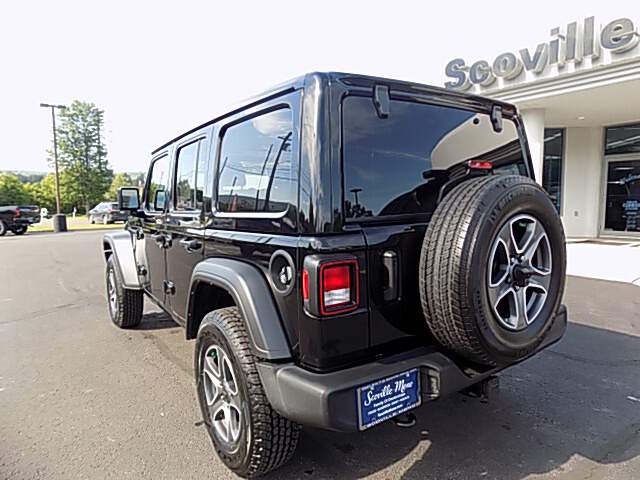  2022 Jeep Wrangler Image: 5
