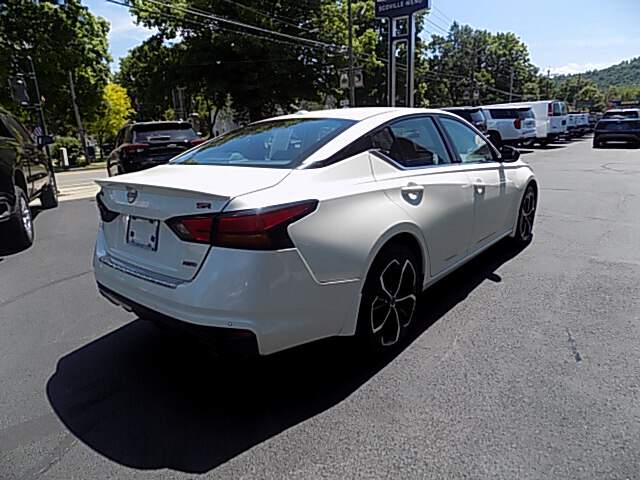  2023 Nissan Altima Image: 4