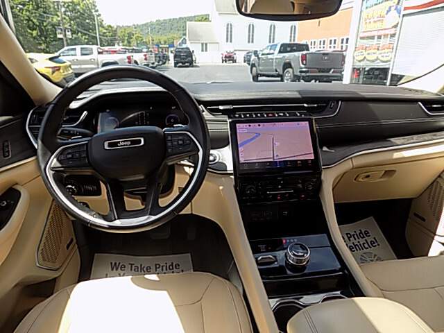  2022 Jeep Grand Cherokee Image:…