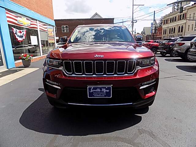  2022 Jeep Grand Cherokee Image:…