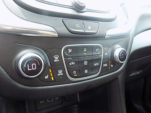  2023 Chevrolet Equinox Image: 10