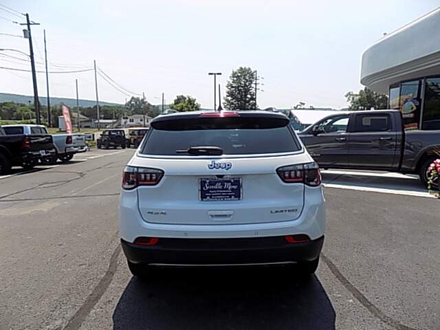  2023 Jeep Compass Image: 4
