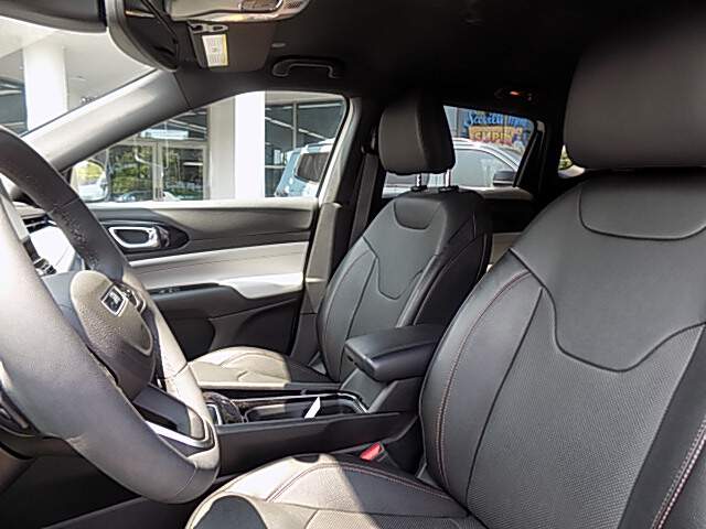  2023 Jeep Compass Image: 7