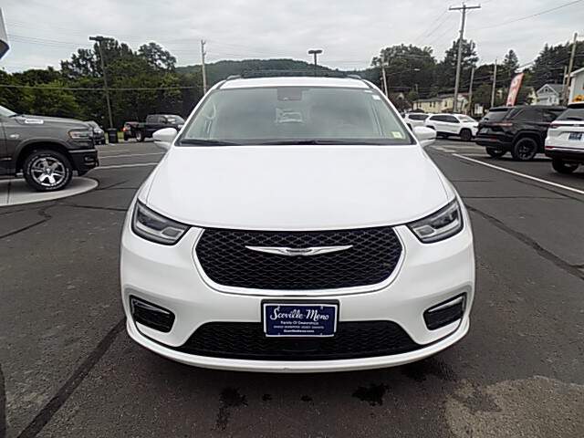  2022 Chrysler Pacifica Image: 1