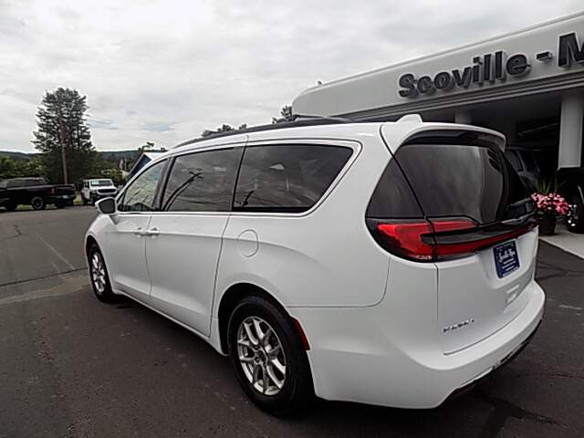  2022 Chrysler Pacifica Image: 5