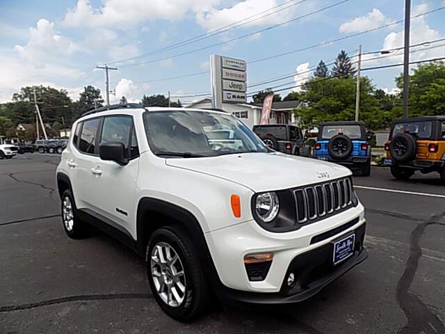  2023 Jeep Renegade Image: 3