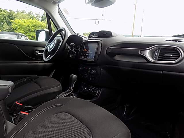  2023 Jeep Renegade Image: 8